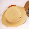 Ananasstjärna Deor Sun Beach Boat Hat Pappersstrå Fin Braid elfenben naturliga resor på motorhuv för kvinnor män streetwear wide rim hatts5840091