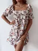 Allover Floral Square Neck Smock Sukienka ona