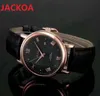 Högkvalitativa kvinnor män Crime Watches Lovers Designer Day Date Armbandsur Quartz Classic European och American Fashion Leather Wristwatches