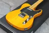 Niestandardowy sklep 52 Butterscotch Blondynka Naturalna żółta elektryczna gitara czarna pickguard vintage Tunery Tremolo Bridge Whammy Bar kropka wkładka