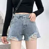 Bouton solide jambe large chemises pour femmes grande taille Style coréen déchiré Shorts ample taille haute mince jambe droite 9515 210508