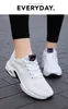 Kvinnors Skor Höst 2021 Ny Andningsbar Soft-Soled Running Skor Koreansk Casual Air Kudde Sportskor Kvinnor PM109