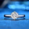 クラシック9KホワイトゴールドファッションMoissaniteダイヤモンドリングジュエリー結婚式パーティー婚約記念日