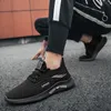 Atacado 2021 Top Moda Correndo Tênis Homens Mulheres Esporte Ao Ar Livre Corredores Preto Tênis Vermelho Passeio Caminhada Jogging Sneakers Tamanho 39-44 WY15-808