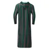 Etniska kläder muslimska män jubba thobe långärmad randiga huva andningsbara kläder 2022 Robe Loose Dubai Saudi Arab Kaftan kläder222u