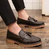 Mann Leder Kleid Schuhe mode Luxus Casual Schuhe Slip auf quaste Loafer Männer Mokassins Männlich Fahren Boot party Schuhe männer