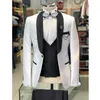 3個スリムフィット結婚式タキシードホワイト男性ス​​ーツブラックパンツベストノッチラペルグミンメンウェアファッションプロムブレザーx0909