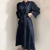 [Ewq] Våren Nya Kvinnor Enkel Standup Krage Långärmad Singelbröst Loose Sashes Casual Loose Ladies Navy Blue Dress 210423