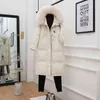 Зимние женщины 90% белая утка вниз длинное пальто большой реальный меховой воротник с капюшоном куртка повседневная свободная толстая тепловая снежная верхняя одежда 210423