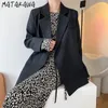 MATAKAWA Fashion Design Senso Bottone nascosto Blazer da donna Primavera Temperamento coreano Vestito con intaglio superiore Solid Blazer Donna 210513
