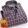 Winter Men's Plus Size Warm Shirt Plaid Business Casual Brushed Plus Velvet Thick Shirt Middle-aged Fashion All-match Loose Top G0105