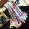 2021 berömda designer ms xin design presentscarf högkvalitativ 100% sidenscarf storlek 180x90cm