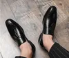 男性のイギリスのドレスシューズの男性のコイフィールタッセルフォーマルローファーの古典的な結婚式のパーティーの靴の履物の履き滑り止めスリップ38-45