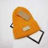 Kadın Moda Tasarımcılar Beanie Şapka Kasketleri Marka Şapka Erkek Kış Kap Erkekler Için Mektup Nakış Unisex Sonbahar