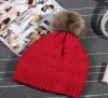 Enfants Adultes Épais Chapeau D'hiver Chaud Pour Les Femmes Câble Extensible Doux Tricoté Pom Poms Bonnets Chapeaux Femmes S Skullies Bonnets Serviette3735740