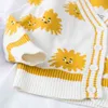 Baby Boys Girls V-Hals Chrysanthemum Cardigan Coat Barnkläder Långärmad Stickade Kids 210521