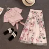 Zweiteiliges Kleid Frauen Print Rose Set 2021 Frühling Sommer Mode Verband Kreuz Baumwolle Blusen Tops und lange Midi A-Linie Röcke Anzug