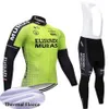 Euskadi Team Hiver Cyclisme Jersey Set Hommes Thermes Thermes Molle à manches longues Chemises Bib Pants Kits Vélo Vêtements Vêtements Vêtements Vélo Racing Vélo Sports Soin S21050614