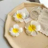 Saç klipsleri barrettes 1pc ly plumeria çiçek saç tokası boho frangipani klip Hawaiian sahil plajı diy gelin stil aksesuarları