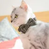 Collare per cani di lusso con stampa leopardata alla moda con campanello e papillon Set di gattini di sicurezza regolabile Set collari per cani di piccola taglia taglia 7 colori blu