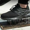 Scarpe da uomo alla moda con punta in acciaio Scarpe antinfortunistiche in fibra di kevlar Scarpa da lavoro traspirante anti-sfondamento anti-piercing per uomo Sneakers di alta qualità