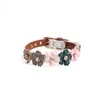 Pet Supply Leather Dog Cat Collar Pu Med Blomma Slips Enkel Blommor För Små Katter Hundar