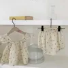 Stile coreano Estate Ragazze per bambini Set da 2 pezzi Top con fionda floreale + Pantaloncini con borsa a triangolo Abbigliamento casual per bambini E301 210610