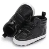 Premiers marcheurs 2022 Top enfants chaussures pour bébé garçons filles respirant semelle souple course sport baskets décontractées enfant en bas âge or blanc