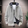 Pulls pour hommes Style coréen à capuche avec épais et velours hommes cardigan tricoté pulls veste solide vêtements masculins