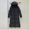 最高品質の滑走路デザイナーのガチョウのダウンコート女性4色フード付きジッパーフライソリッドカラーロングオーバーコート冬暖かいジャケット211007