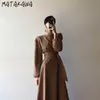 MATAKWA Hepburn Style col rond femmes Robe coréenne automne couleur Pure Robe taille mince élégante longues robes 210513