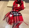 Diseñadores RECESTRA DE CABLEZA DE CABLEZA Soft Soft Pluess Soft Buff Classic Plaid Impresión Femenina para mujeres Bufandas Tamaño de 180x35 cm Bufandas de negocios de moda de alta calidad