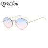 New Fashion Modern Small Occhiali da sole senza montatura Donna Brand Vintage Metal Punk Occhiali da sole Uomo Sfumature irregolari Oculos Feminino