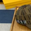 حار الشارع casquette الأزياء قبعة بيسبول القبعات المرأة مصمم قبعات رجل الصيف في الهواء الطلق قبعات جاهزة إلكتروني عارضة D216301F