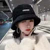 Berets Hats For Female Winter Korean Fashion Fisherman Hat Autumn Plush Lamb Cute Versatile Basin Fedoras Keep Warm Y012