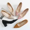 Schuhe für Frauen Slip Ons Quadratische High Heels Büro Dame Flock Spitz Zehe Sexy Hochzeit Mit Hohen Absätzen Solide Schwarz Heels frau Pumpen 210520