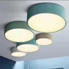 Plafoniere Lampada a sospensione moderna nordica a LED Lampada a sospensione creativa Apparecchio circolare rotondo in ferro acrilico Soggiorno