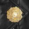 Pins, broches coreano luxo rosa flor 2021 cristal pérola ouro broche bouquet nupcial mulheres casamento jóias