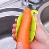 Newmulti-Functional Protect Hand Smuts Grönsaker Frukt Rengör Borstar Lätt rengöringsverktyg Potatis Scrubber Fruit Tillbehör Gadgets EWE6346