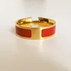 Nouveau designer de haute qualité Design Titanium Ring Classic Jewelry Men and Women Couple Rings Modern Style Band7210045