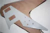 FAI DA TE-6 corde semi finiti a forma di V a forma di chitarra elettrica con pickguard bianco, corpo in mogano / collo