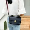 Kadınlar için son tasarımcı crossbody çanta omuz çantaları çanta çantası zincir bayanlar moda flep black209k en kaliteli cüzdan