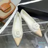 디자이너 발레 플랫 신발 여성 3D 꽃 장식 Mary Janes 클래식 디자인 로퍼 여자 구두 럭셔리