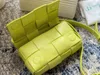 Najwyższej jakości prawdziwej skóry damskiej damskie torby Crossbody Torby Luxury Designer Nylon Fashion Shopping Portfel Oryginalne skrzynki Karta