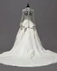 Splendida Kate Middleton Abiti da sposa A Line Abiti da sposa lunghi con scollo a V Scollo a V Applicazioni in pizzo avorio Abito da sposa peplo Pieghe Plus Size Sping Autunno Abiti da sposa