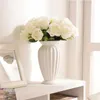 Moderne Minimaliste Europe Style En Céramique Fleur Vase Ornements Creative Table Fleur Blanc Vase Maison Décoration De Noël R706 210409