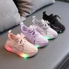 Zapatos Nina Girls Boys 키즈 가벼운 빛나는 신발 아기 빛나는 운동화 어린이 LED 스포츠 트레이너 chaussure enfant fille x0703