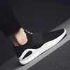 Hotting Triple Black Running Sko För Män Kvinnor Svart Vit Mens Woms Outdoor Sport Runner Walking Jogging Trainer Sneaker Skor