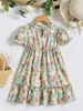 Kleinkind-Mädchen-Kleid mit Blumendruck, Rüschenbesatz und Rüschensaum