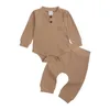 ソリッドカラーの赤ちゃんの男の子の服セット春秋の赤ちゃんの服綿長袖ロンパー+ズボン幼児服9-24ヶ月G1023